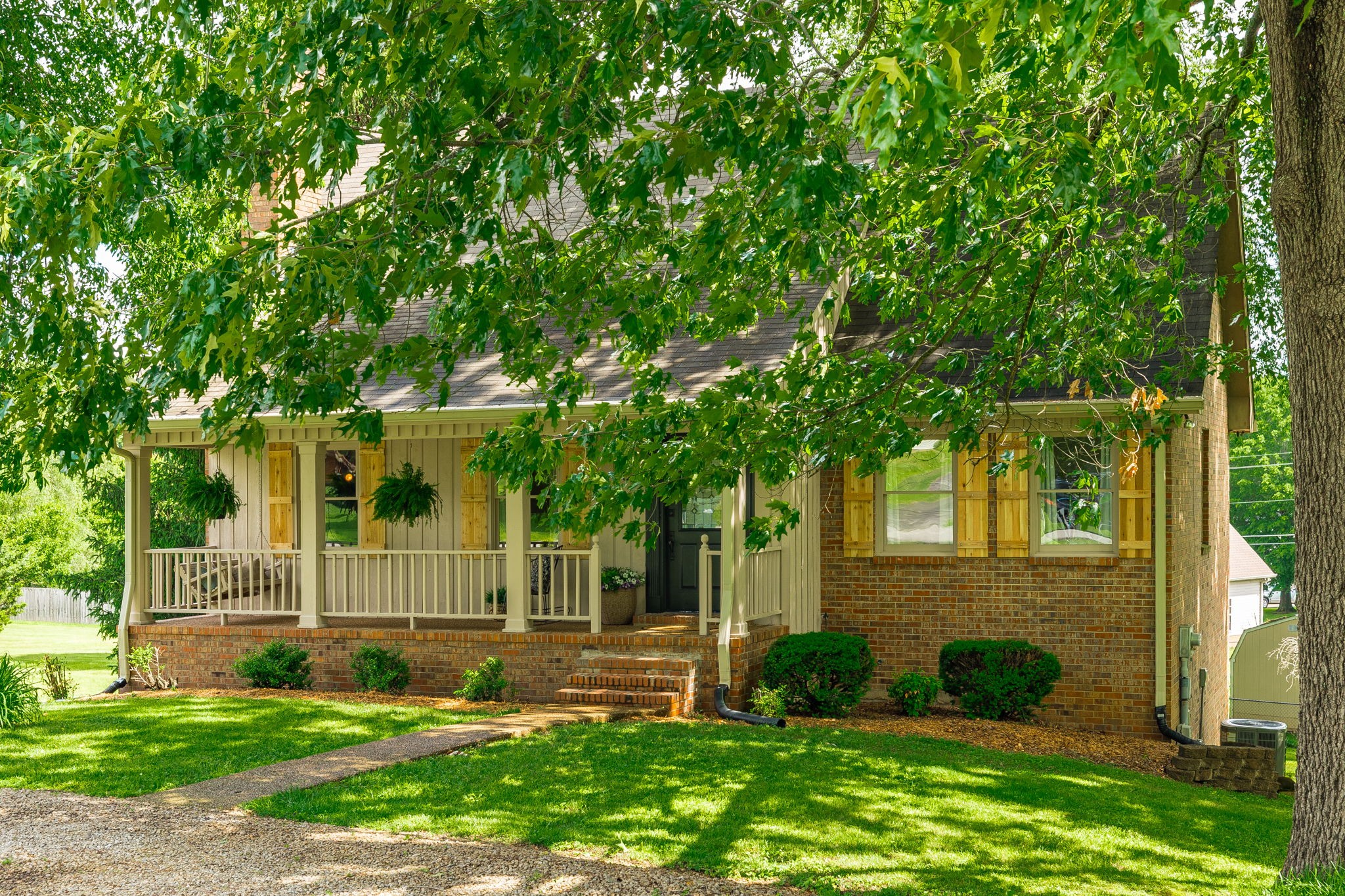 405 Timberlake Drive Springfield, TN 37172 - Photo 3 of 46 front view of a house with a yard