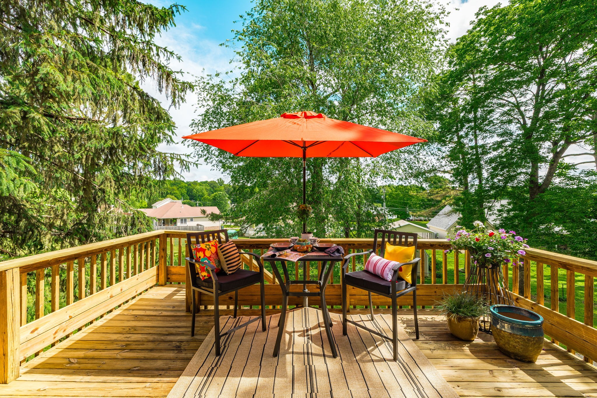 405 Timberlake Drive Springfield, TN 37172 - Photo 8 of 46 a view of balcony with outdoor seating and wooden floor