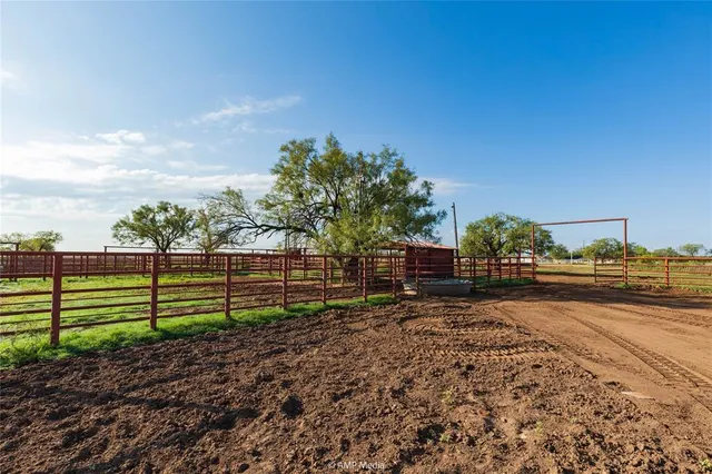 $575,520 | 83 North Hamlin Tx 79520, Hamlin, TX 79520