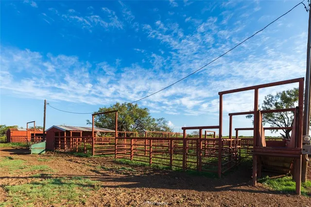 $575,520 | 83 North Hamlin Tx 79520, Hamlin, TX 79520