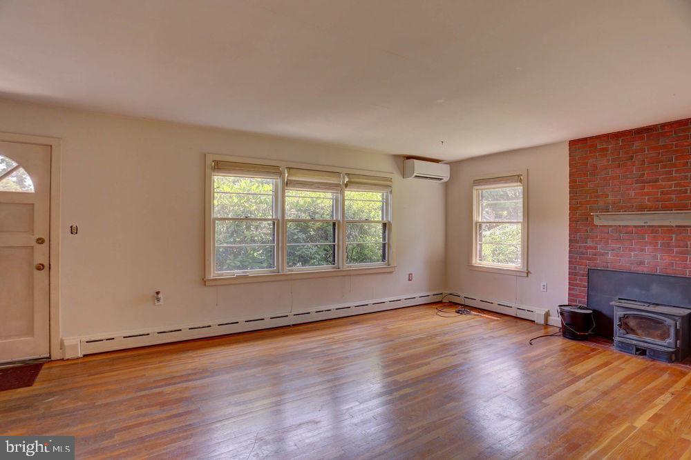 338 Abbeyville Road Lancaster, PA 17603 - Photo 2 of 34 Gallery Image 2
