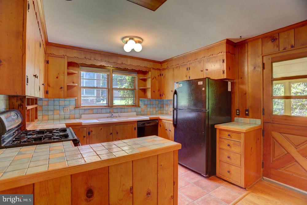 338 Abbeyville Road Lancaster, PA 17603 - Photo 12 of 34 Gallery Image 12