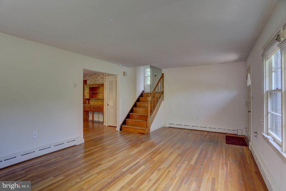 338 Abbeyville Road Lancaster, PA 17603 - Photo 3 of 34 Gallery Image 3