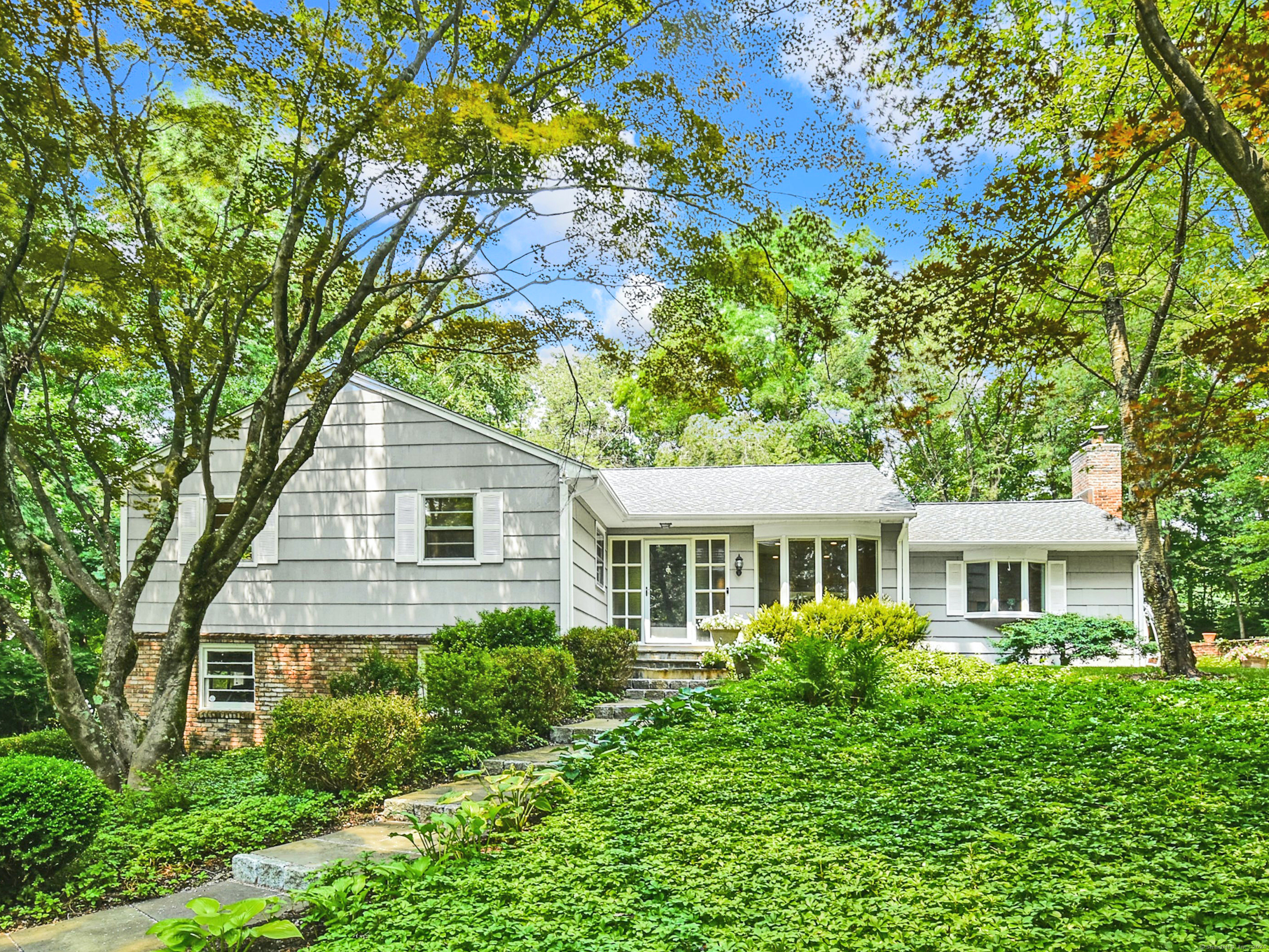 261 Chestnut Hill Road Norwalk, CT 06851 - Photo 1 of 1 Gallery Image 1