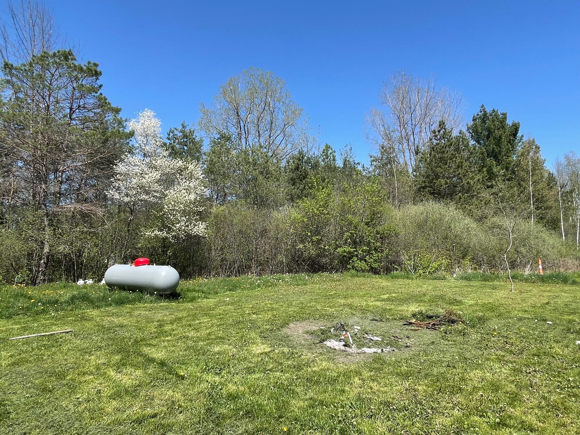 4744 North Sturgeon Road Midland, MI 48642 - Photo 3 of 9 50108575-2.JPG