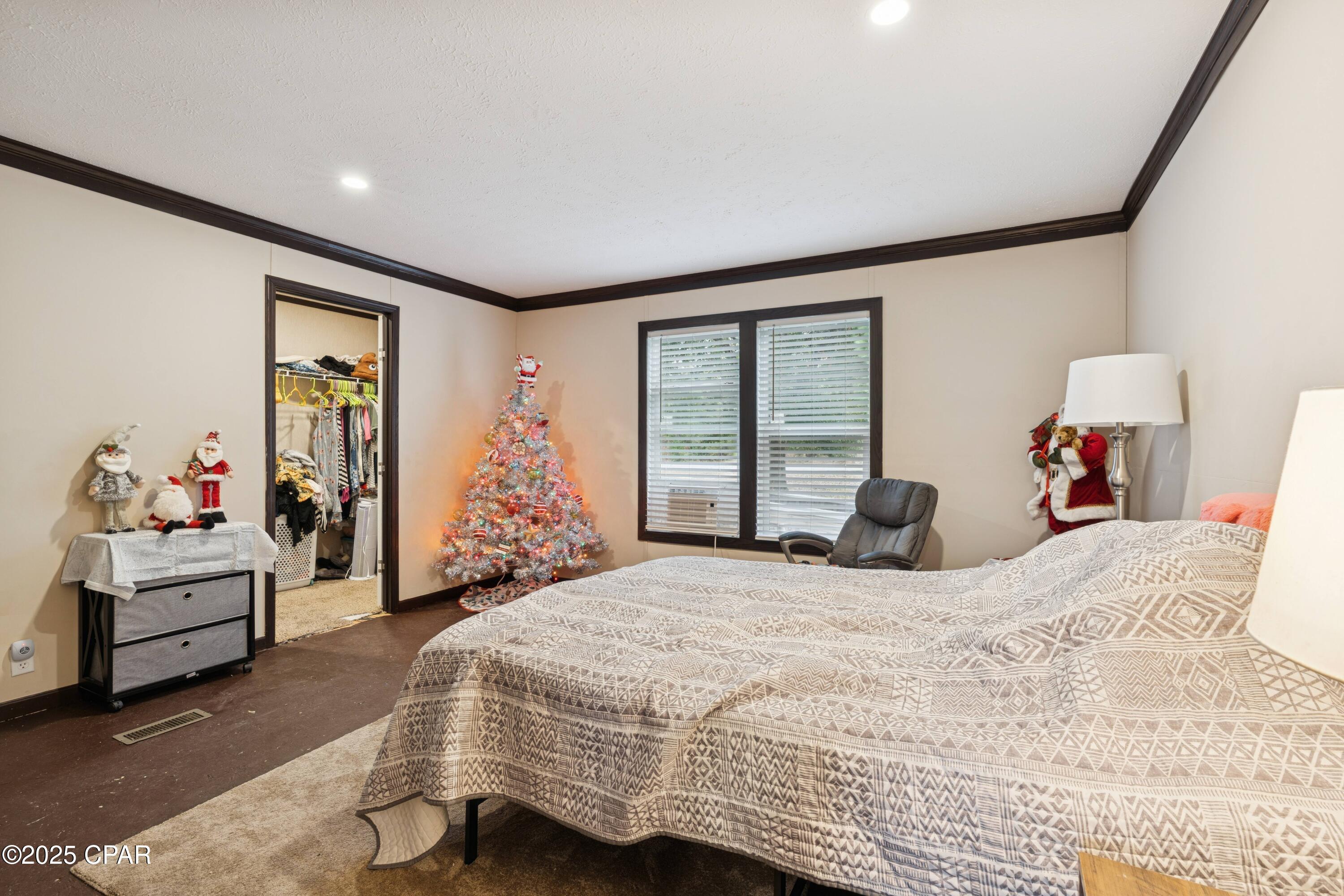 214 Lakepoint Road Alford, FL 32420 - Photo 13 of 40