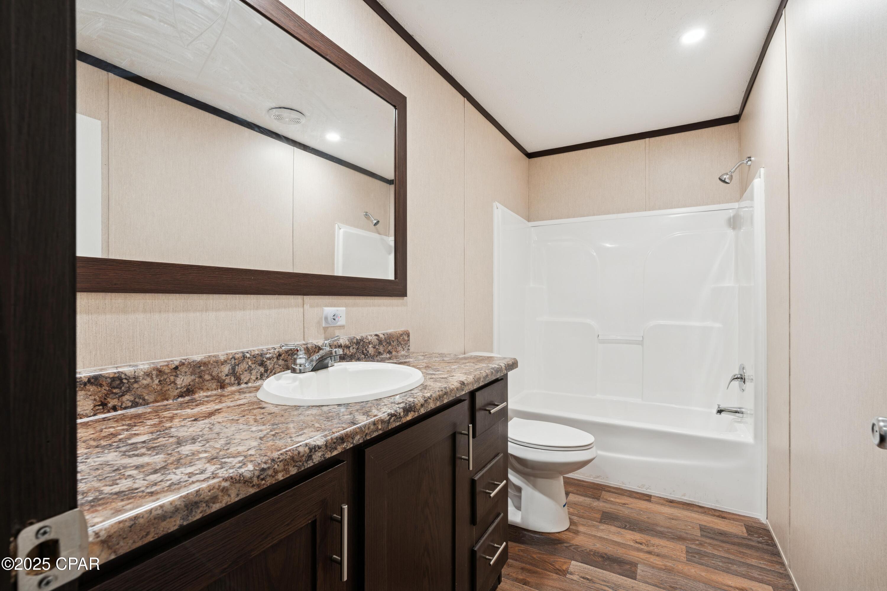 214 Lakepoint Road Alford, FL 32420 - Photo 15 of 33