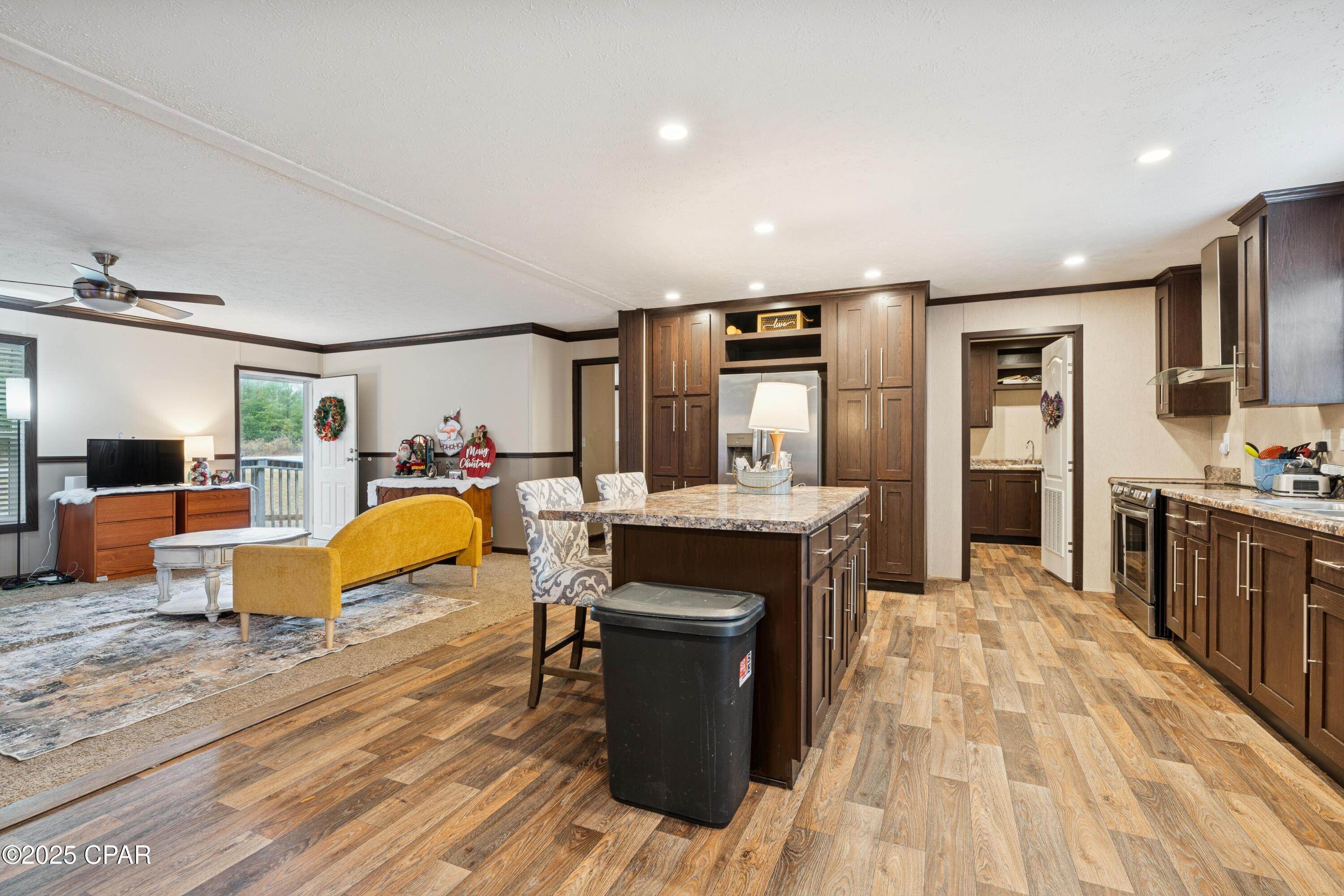 214 Lakepoint Road Alford, FL 32420 - Photo 6 of 40