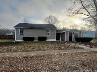$137,000 | 227 North Douglas Street, Hillsboro, IL 62049