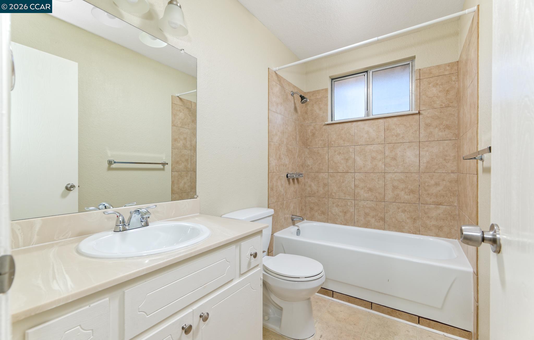 1403 Sextant Way Manteca, CA 95337 - Photo 7 of 29