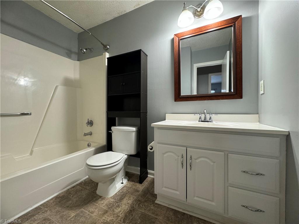 5661 Hornaday Road, Unit H Greensboro, NC 27409 - Photo 18 of 24