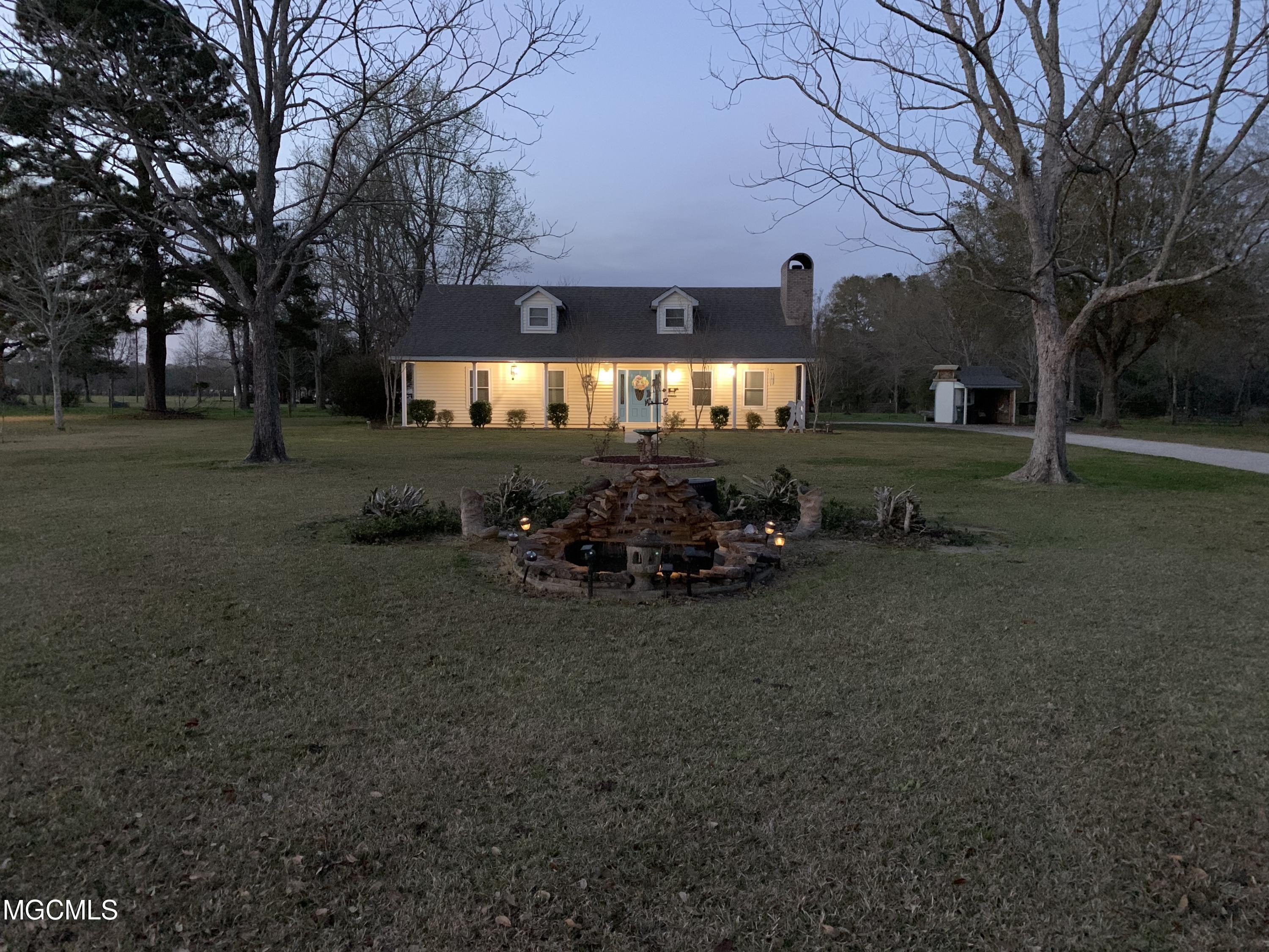 23190 Whitfield Road Picayune, MS 39466 - Photo 6 of 28 IMG_5517