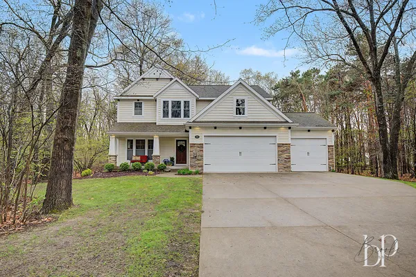 $624,900 | 14282 Mackinaw Trail, Grand Haven, MI 49417