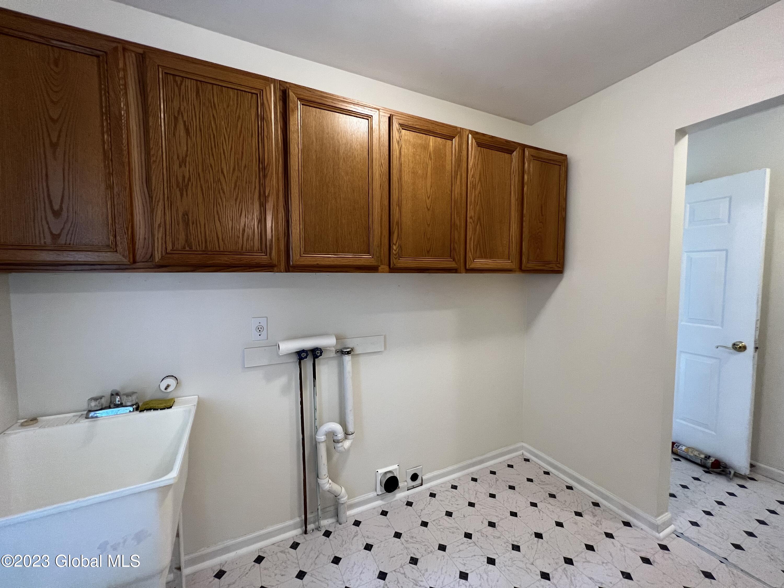 327 Buckley Road Whitehall, NY 12887 - Photo 31 of 38 Laundry