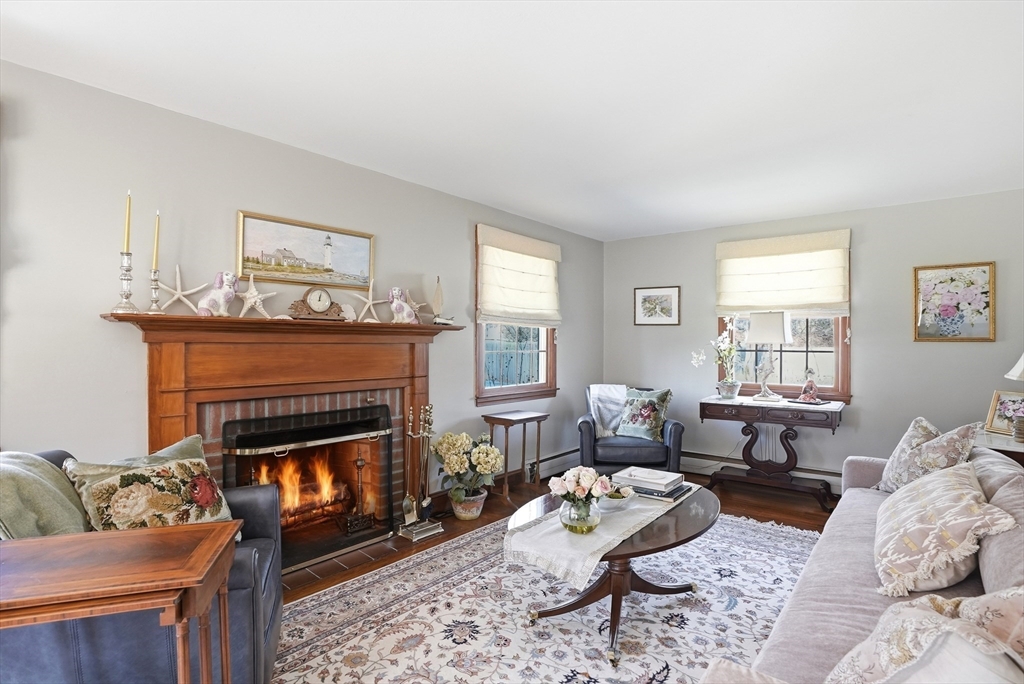 9 Doris Road Braintree, MA 02184 - Photo 4 of 24 Gallery Image 4
