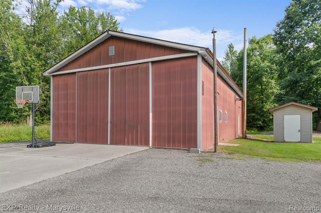 12980 Metcalf Road Yale, MI 48097 - Photo 14 of 33