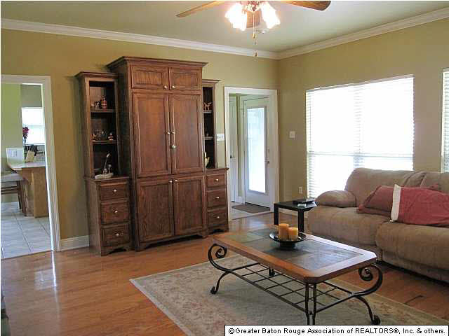 38276 Cal Road Gonzales, LA 70737 - Photo 5 of 11 Gallery Image 5