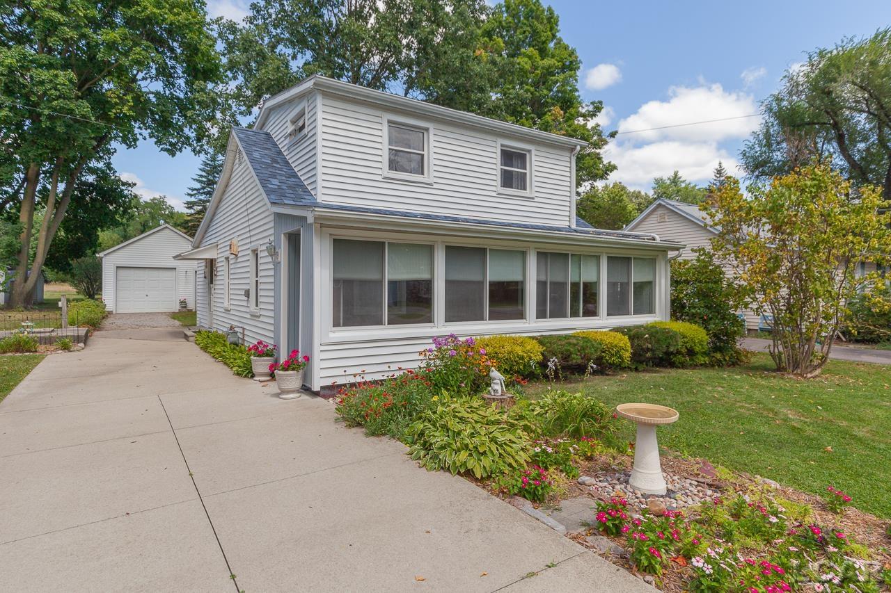 2428 Curtis Road Adrian, MI 49221 - Photo 1 of 22 50152711-ce5f4f93-3037-4260-ae34-781557fe770f.JPG