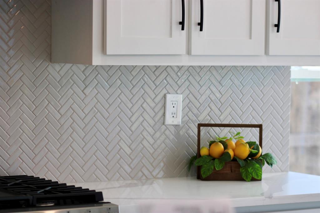 802 South Medora Street Terrell, TX 75160 - Photo 14 of 34 a room with a rug