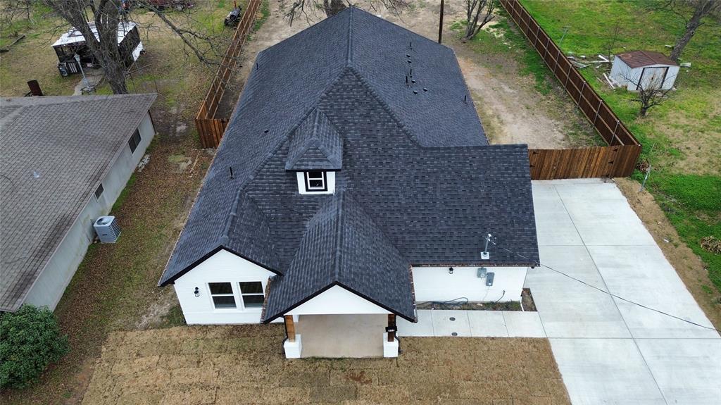802 South Medora Street Terrell, TX 75160 - Photo 3 of 34 an aerial view of a house