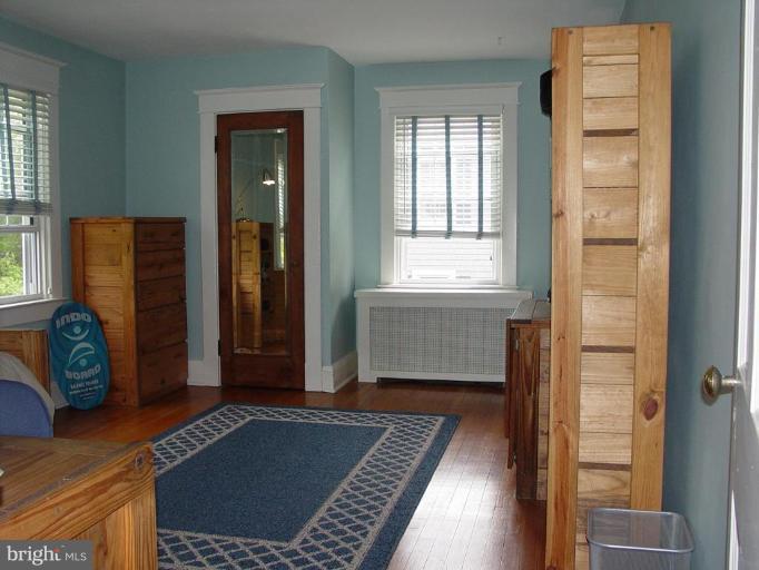 6305 Pinehurst Road Baltimore, MD 21212 - Photo 14 of 23 second bedroom