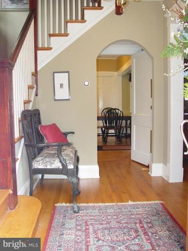 6305 Pinehurst Road Baltimore, MD 21212 - Photo 18 of 23 Entrance / Foyer