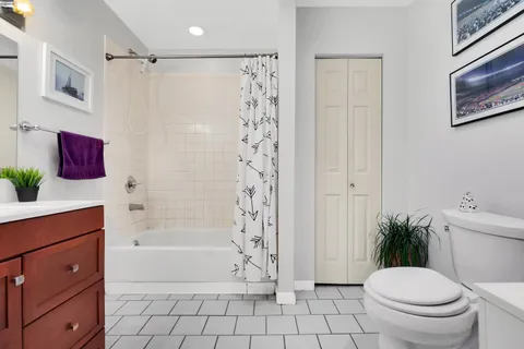 $2,425 | 37 West 19th Street, Unit 3, Weehawken, NJ 07086