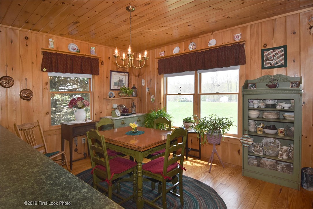 110 South Killingly Road Foster, RI 02825 - Photo 14 of 35 Dining area