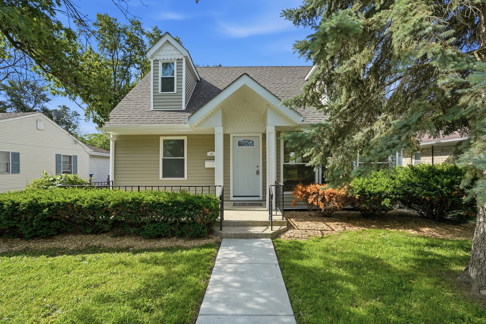 696 1st Street Crete, IL 60417 - Photo 2 of 28
