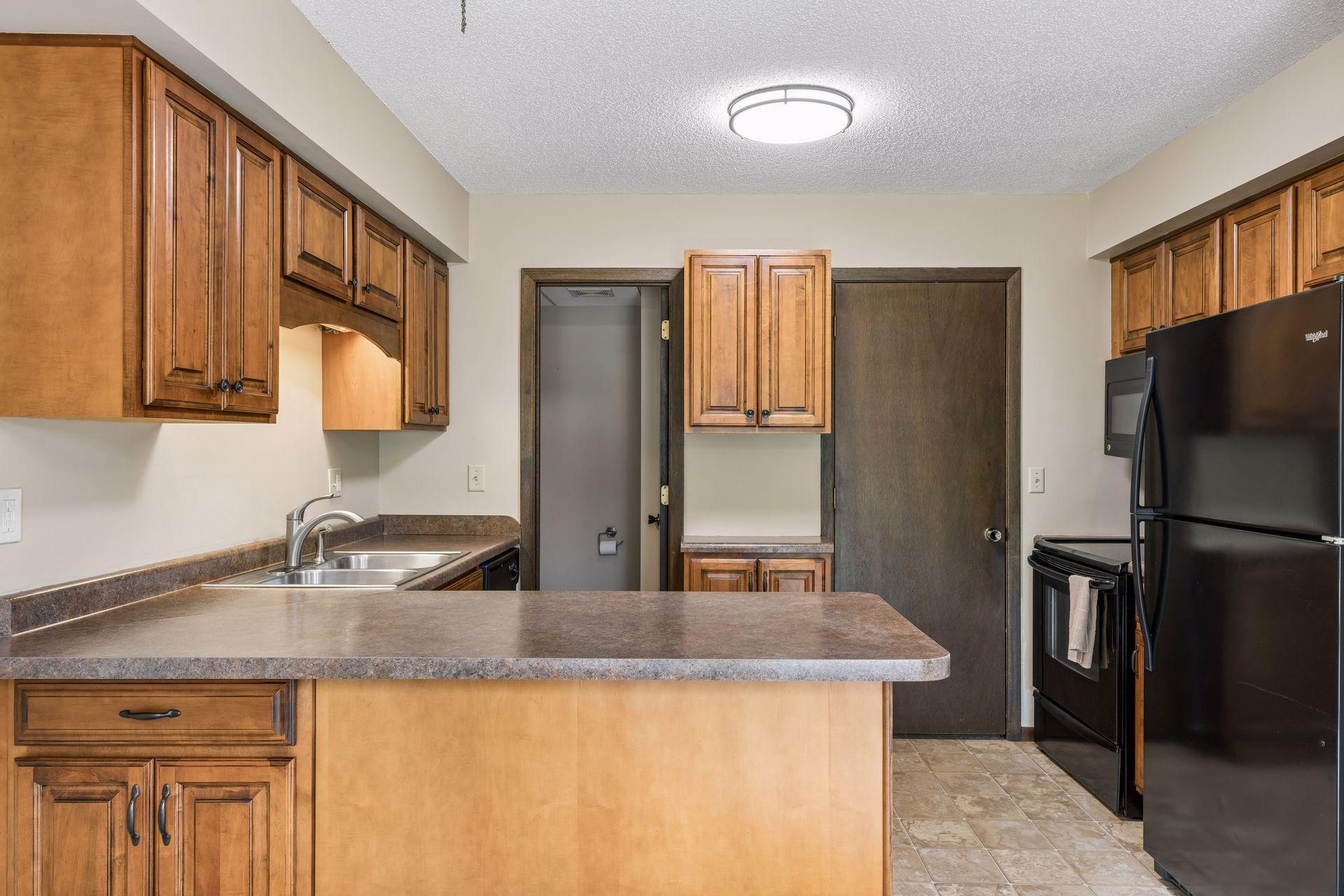 8425 West 97th Street Bloomington, MN 55438 - Photo 13 of 31