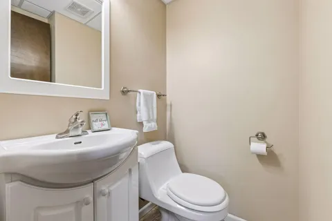 $249,900 | 8425 West 97th Street, Bloomington, MN 55438