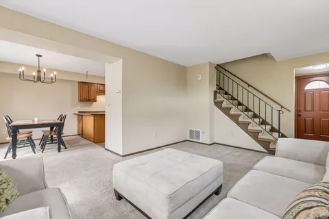 $249,900 | 8425 West 97th Street, Bloomington, MN 55438