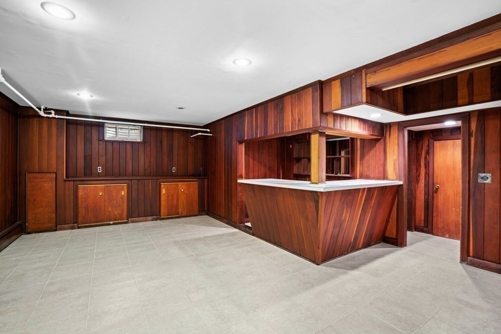 91 Wallis Road Brookline, MA 02467 - Photo 21 of 28 Gallery Image 21