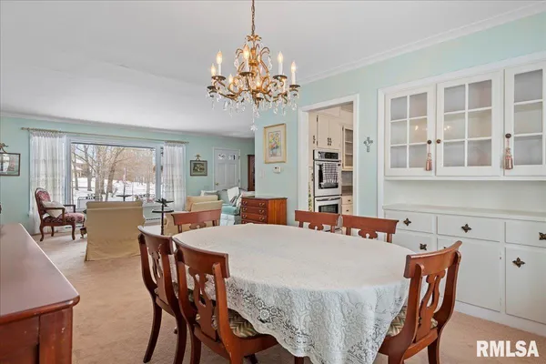 $275,000 | 2 Millwood Manor, Jacksonville, IL 62650