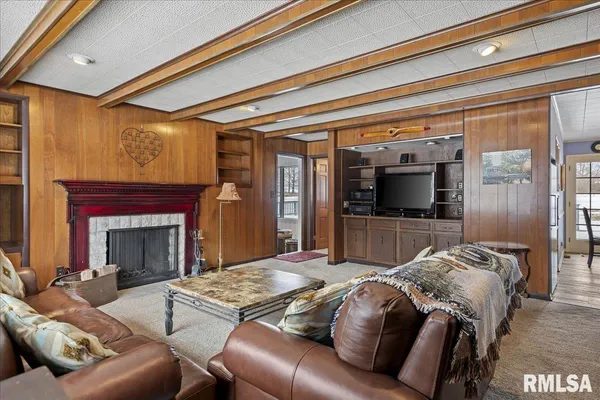 $275,000 | 2 Millwood Manor, Jacksonville, IL 62650