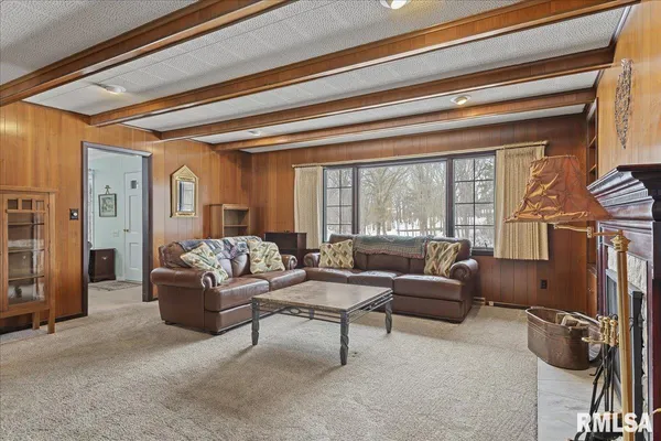 $275,000 | 2 Millwood Manor, Jacksonville, IL 62650