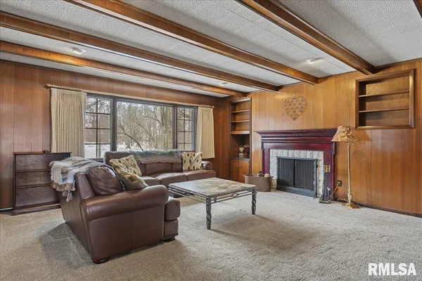 $275,000 | 2 Millwood Manor, Jacksonville, IL 62650