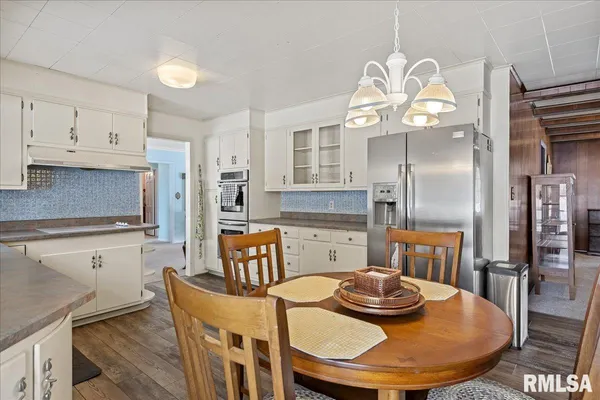 $275,000 | 2 Millwood Manor, Jacksonville, IL 62650