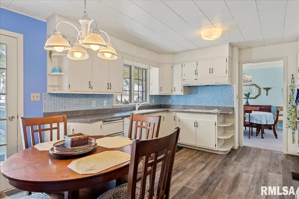 $275,000 | 2 Millwood Manor, Jacksonville, IL 62650