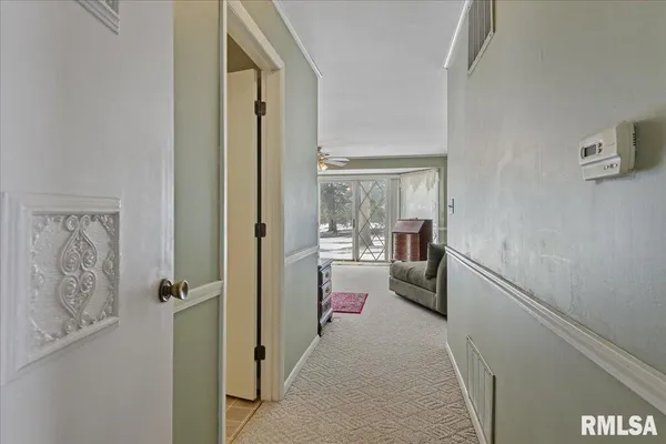 $275,000 | 2 Millwood Manor, Jacksonville, IL 62650