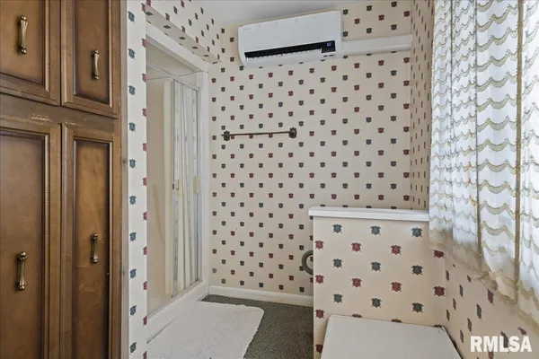 $275,000 | 2 Millwood Manor, Jacksonville, IL 62650