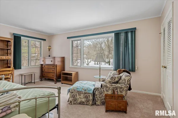 $275,000 | 2 Millwood Manor, Jacksonville, IL 62650