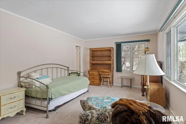 $275,000 | 2 Millwood Manor, Jacksonville, IL 62650