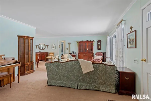 $275,000 | 2 Millwood Manor, Jacksonville, IL 62650