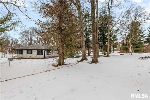 $275,000 | 2 Millwood Manor, Jacksonville, IL 62650