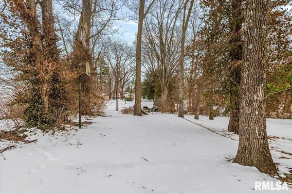 $275,000 | 2 Millwood Manor, Jacksonville, IL 62650