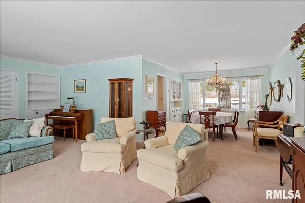 $275,000 | 2 Millwood Manor, Jacksonville, IL 62650