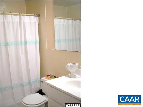 $1,575 | 144 Hessian Hills Circle, Unit 1, Charlottesville, VA 22901