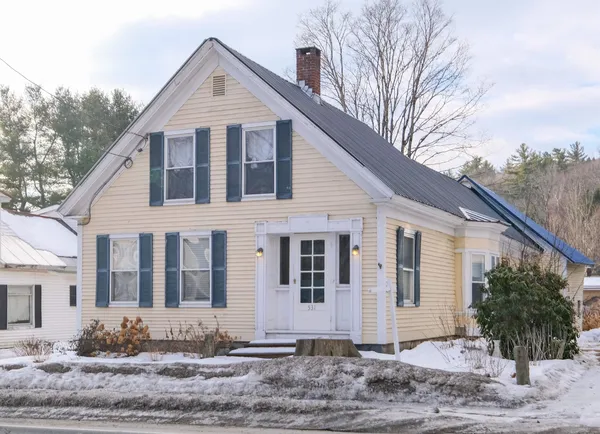 $359,900 | 531 Main Street, Chester, VT 05143