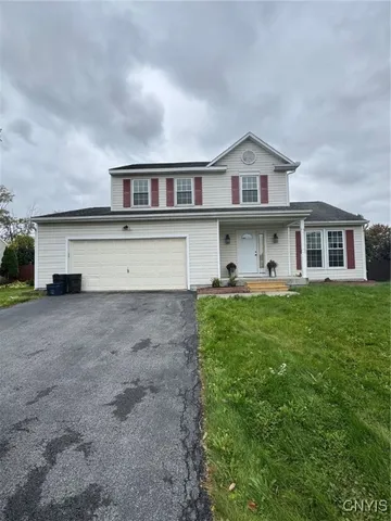 $2,700 | 8281 Dampier Circle, Clay, NY 13090